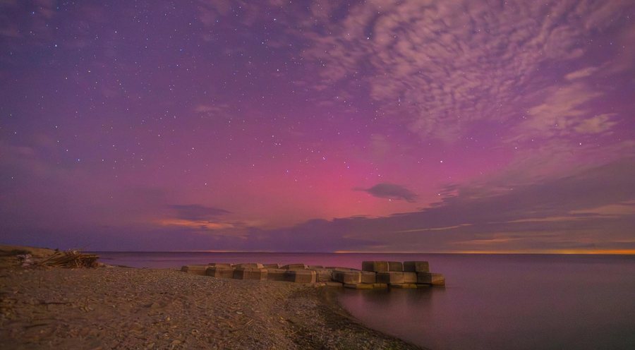 Northern lights over the Lake Erie shoreline